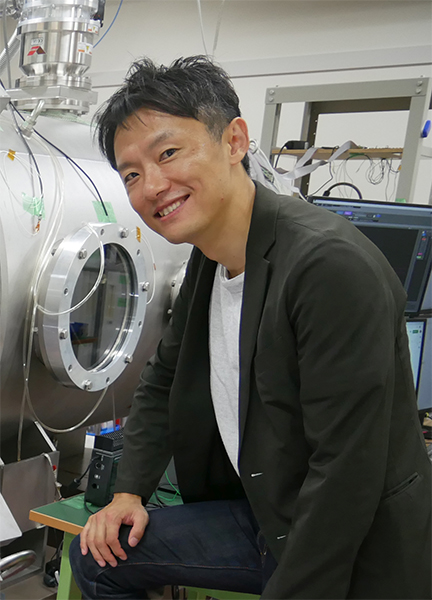 photo of prof. Hiro Koizumi