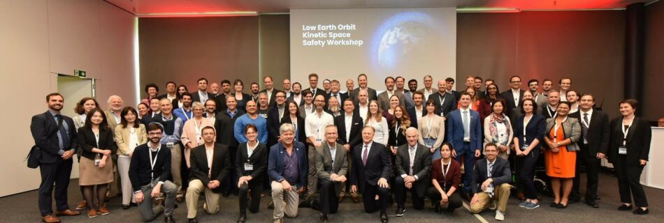 group photo of the worshop attendees