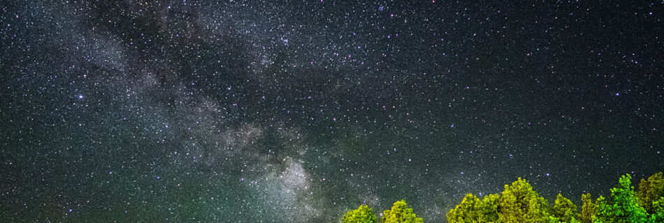 photo of the sky at night showing the milky way